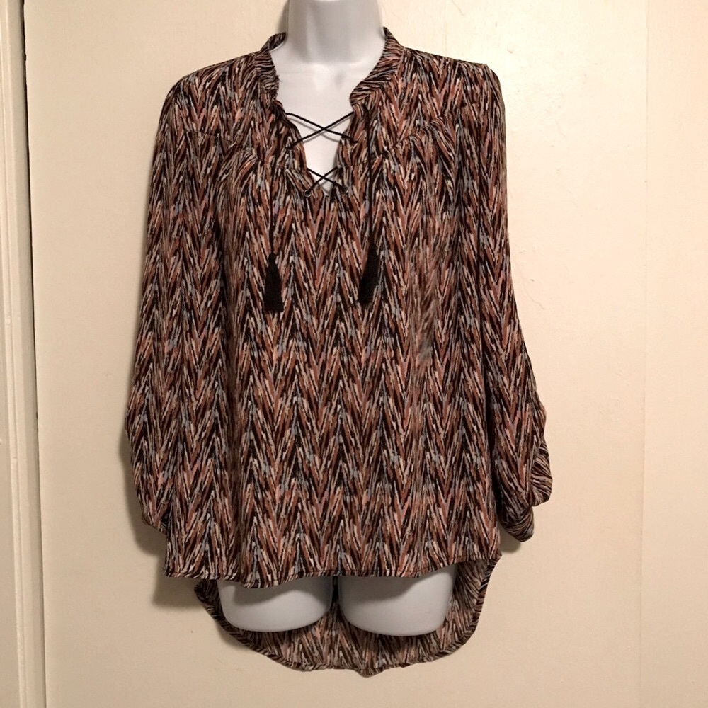 xhilaration flattering top